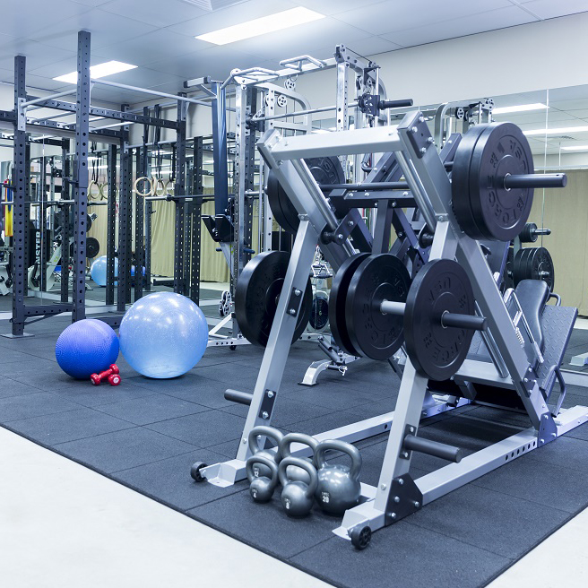 Pivotal Motion Gym Equipment | Featured image for Benefits of Seeing a Physiotherapist blog for Pivotal Motion Physiotherapy.