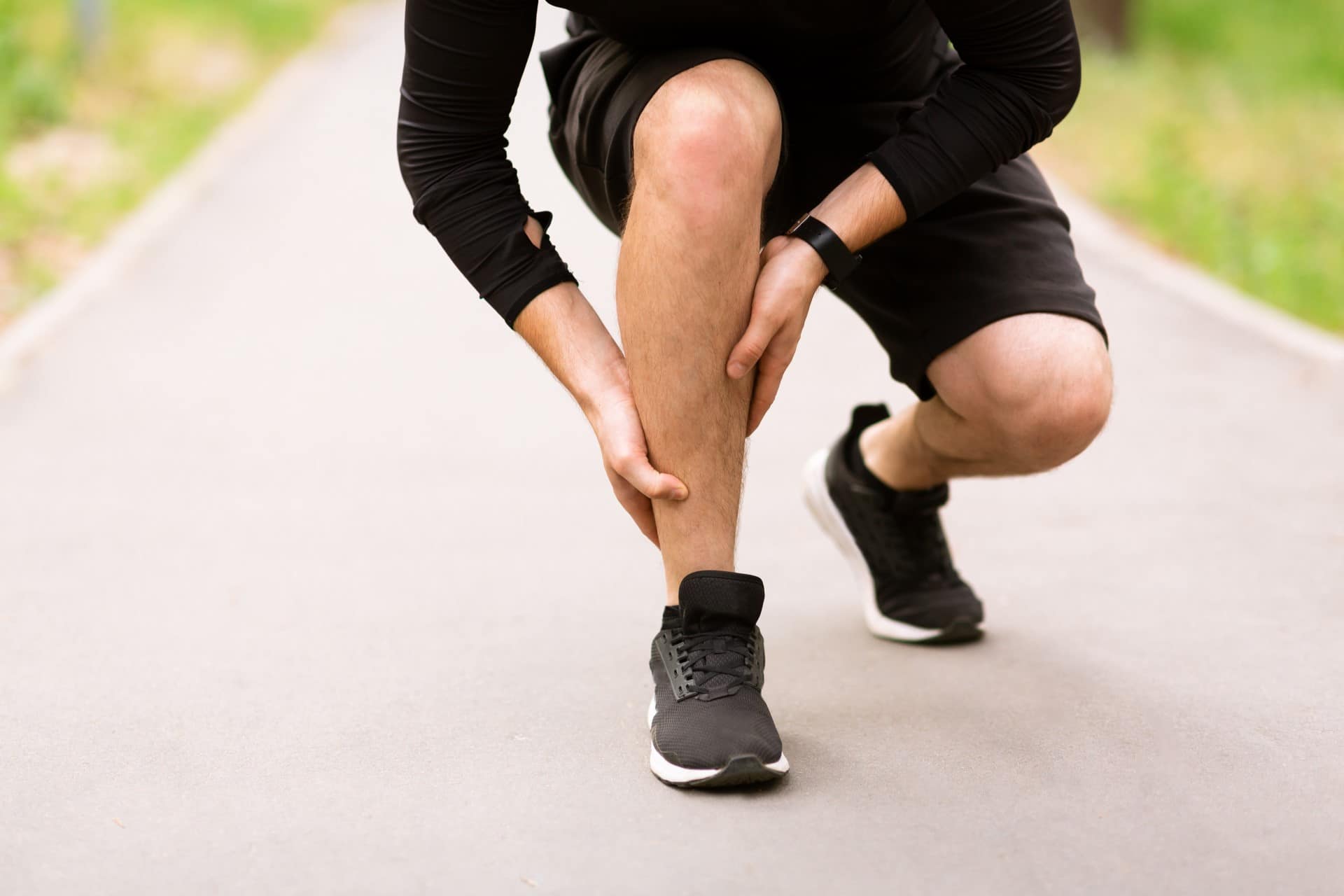 Building back following an injury | Blog Featured Image showing a calf injured runner