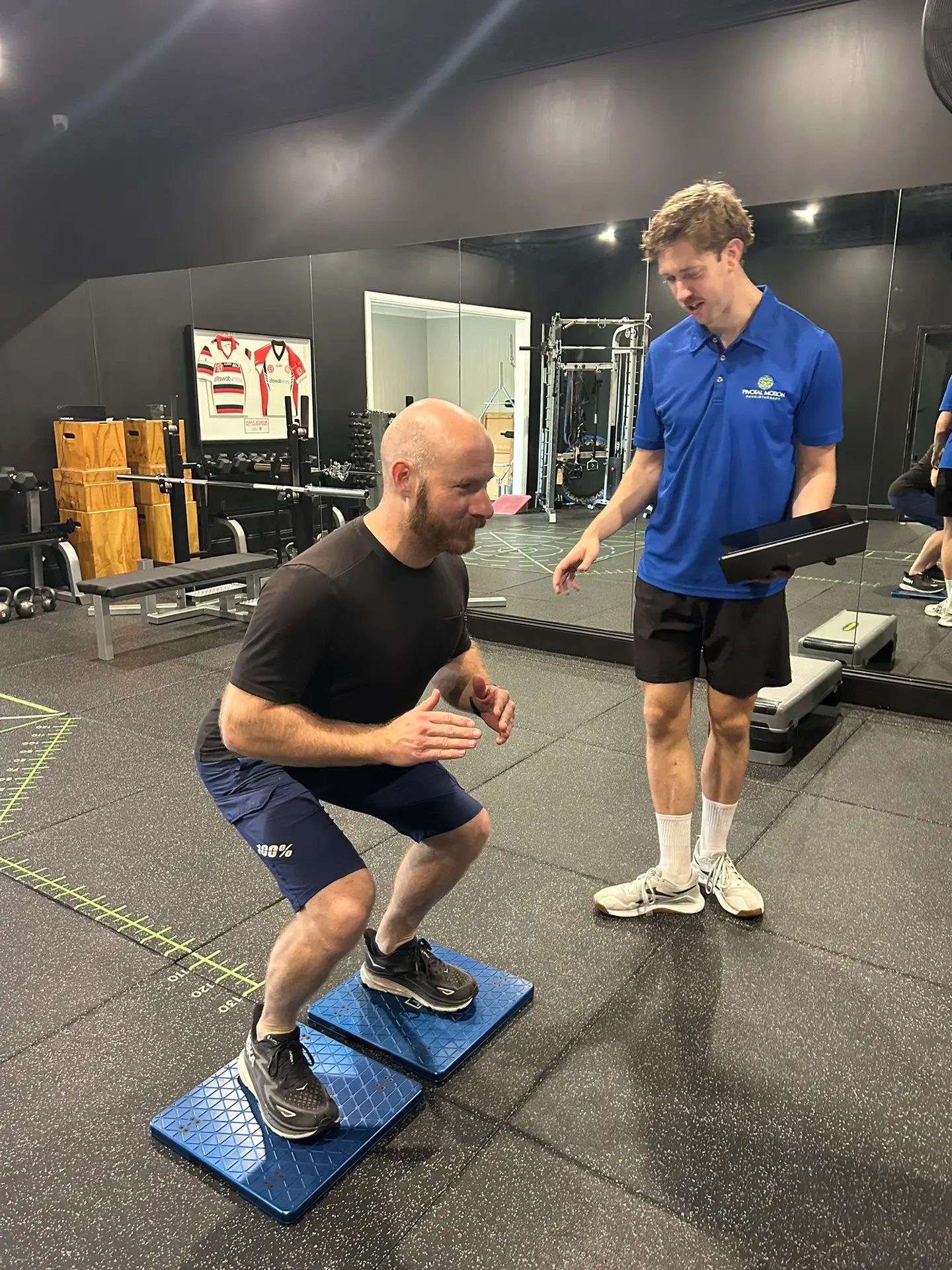 Exercice physiologist sam walker providing service